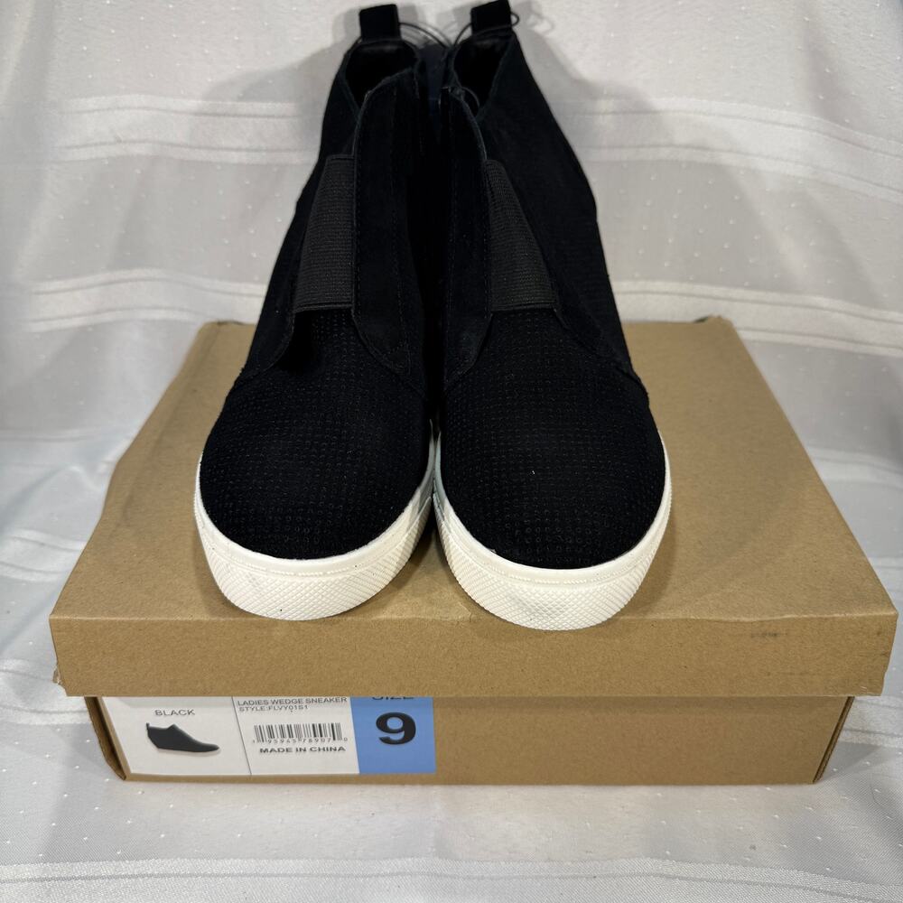 Steve Madden Black Wedge Sneakers Womens Size Eight New In Box